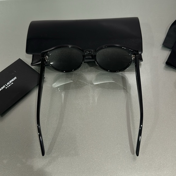 100% authentic Saint Laurent Paris women’s sunglasses - Picture 15 of 16